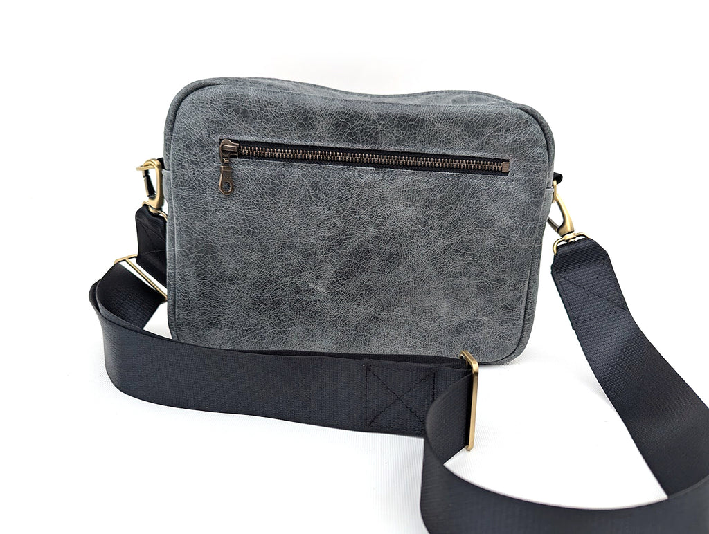 Mariclaro Laptop / Messenger Bag - Gilet de sauvetage pour avion 